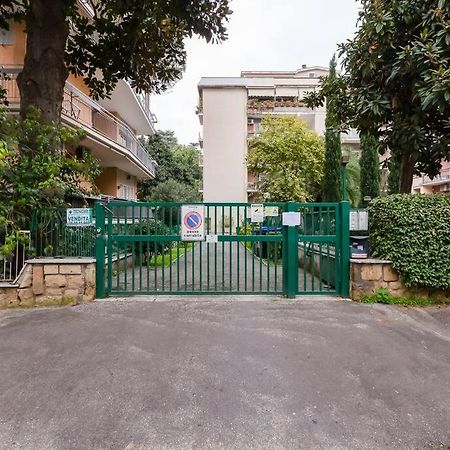 Exclusive Apartment In Eur Lake Rome Exterior photo