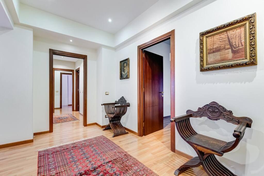 Exclusive Apartment In Eur Lake Rome Exterior photo