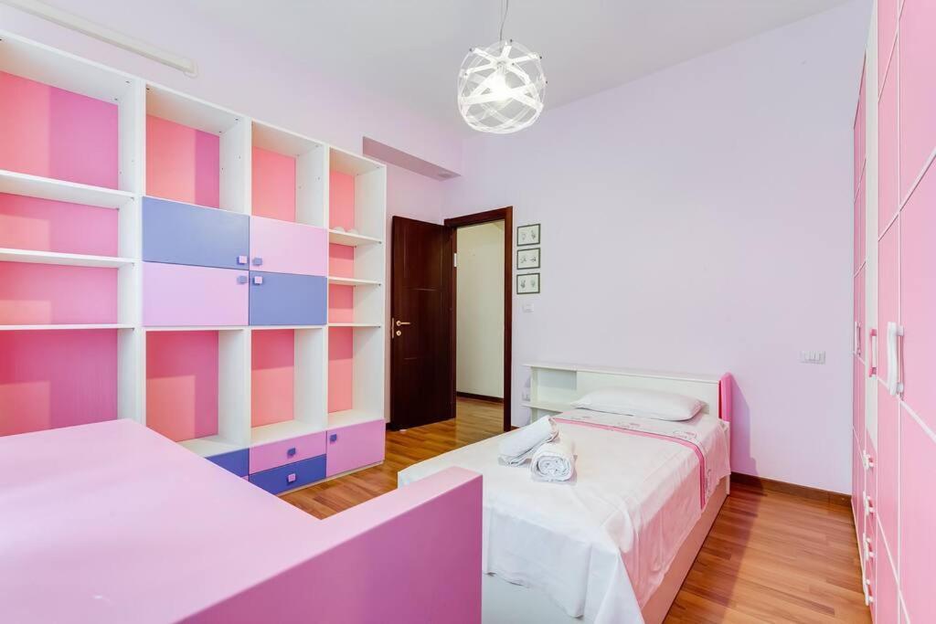 Exclusive Apartment In Eur Lake Rome Exterior photo