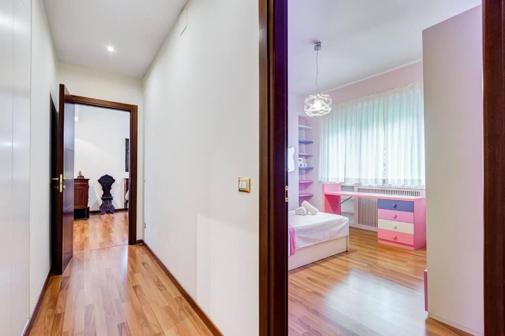 Exclusive Apartment In Eur Lake Rome Exterior photo